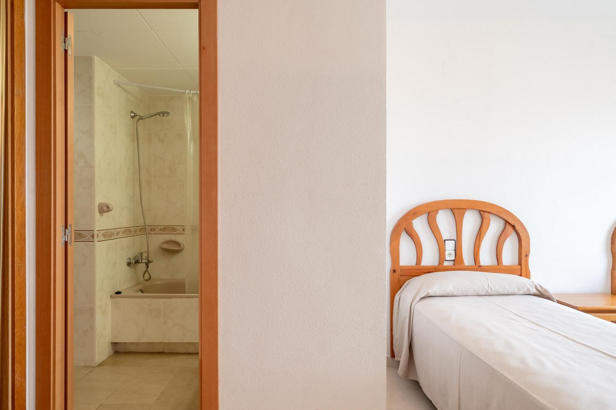 Rentalmar Central Park Salou Zimmer foto