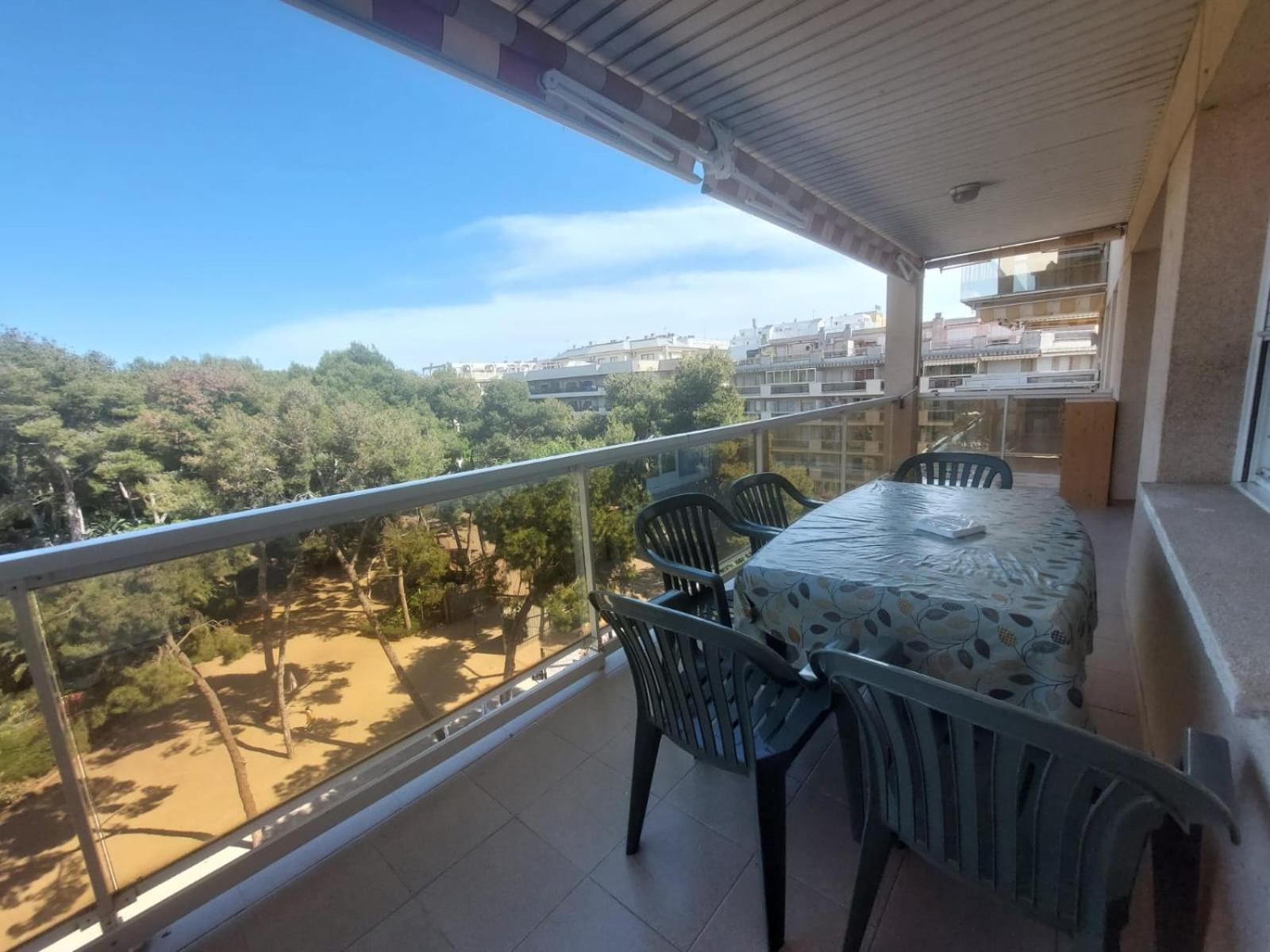 Rentalmar Central Park Salou Zimmer foto